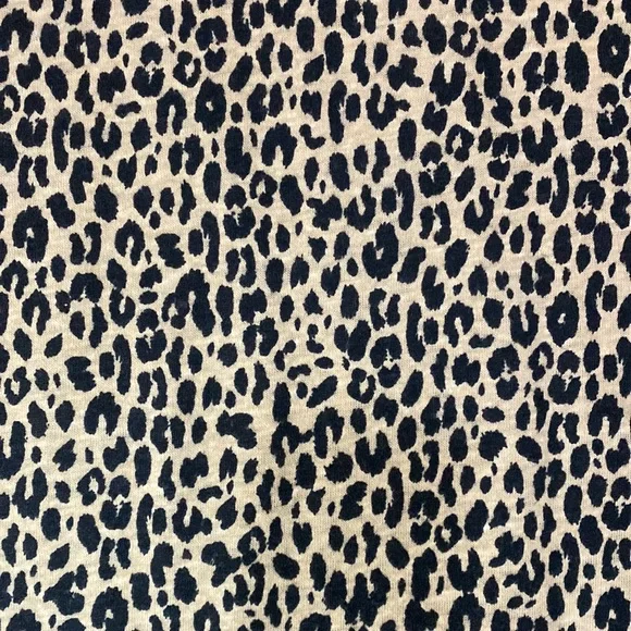 Leopard Print Short Sleeve Top - Size 18 - Picture 3 of 4